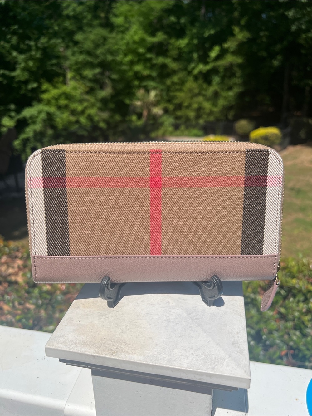 Burberry NWT $630 retail zip around classic check pattern long wallet w dust bag - Picture 10 of 17